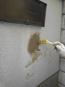 姫路市にて外壁塗装　外構の塗り替え工事　下地調整５
