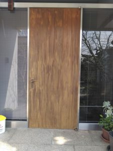 姫路市玄関ドア塗り替え工事　塗装前