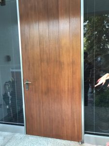 姫路市玄関ドア塗り替え工事　完工