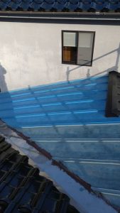 姫路市にて　外壁リシン吹き付け塗装・トタン屋根塗装 施工前