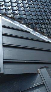 姫路市にて　外壁リシン吹き付け塗装・トタン屋根塗装 施工後
