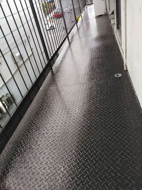 姫路市にて　アパート鉄骨階段・廊下塗装 施工後