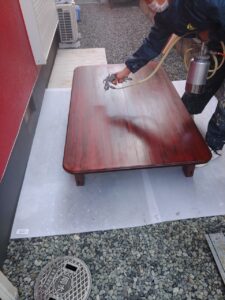 テーブル塗装　施工状況